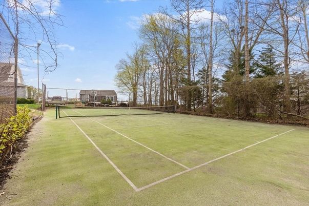 Exterior, Tennis Courts