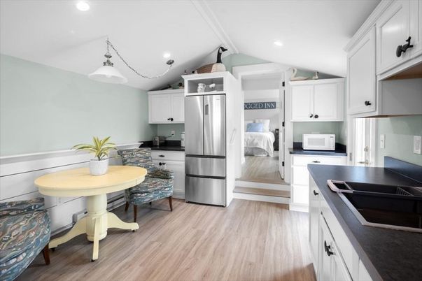 Bedroom, Interior, Kitchen, Pendant Lights, Recessed Lighting, Wood Texture Flooring