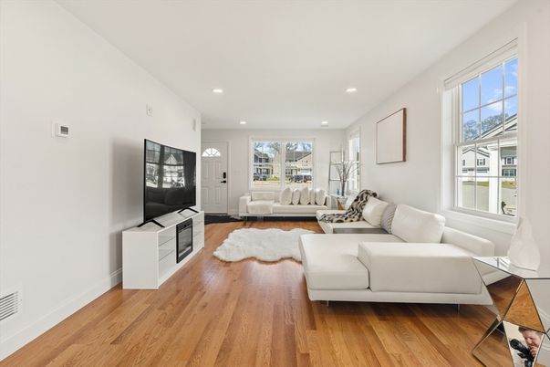 Interior, Living room, Recessed Lighting, Wood Texture Flooring