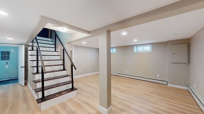 Empty room, Interior, Recessed Lighting, Wood Texture Flooring