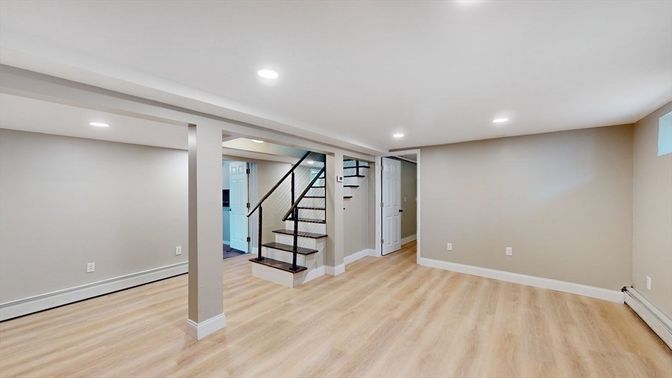 Empty room, Interior, Recessed Lighting, Wood Texture Flooring