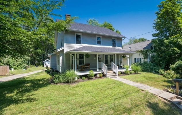 Backyard, Exterior, Facade, American Foursquare