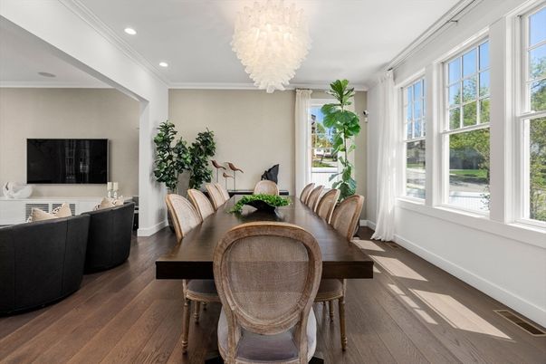 Chandelier, Dining room, Interior, Recessed Lighting, Wood Texture Flooring