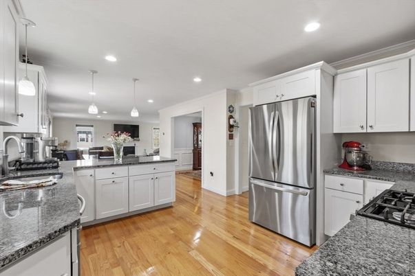 Dining room, Interior, Kitchen, Pendant Lights, Recessed Lighting, Stainless Steel Appliances, Wood Texture Flooring