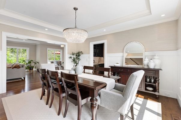 Chandelier, Dining room, Interior, Living room, Recessed Lighting, Wood Texture Flooring