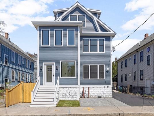 Exterior, Facade, Queen Anne Victorian