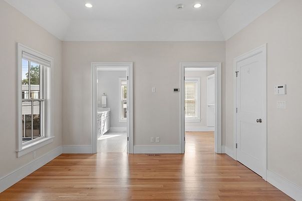 Empty room, Interior, Recessed Lighting, Wood Texture Flooring
