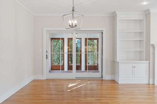 Interior, Pendant Lights, Recessed Lighting, Wood Texture Flooring