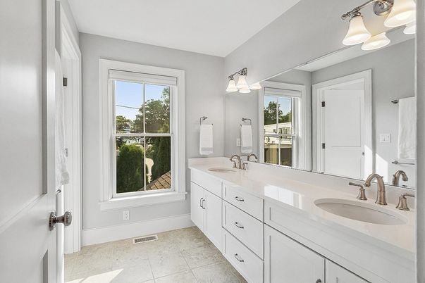 Bathroom, Dual Sink Vanities, Interior