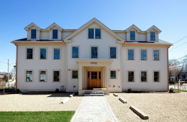 Exterior, Facade, Farmhouse