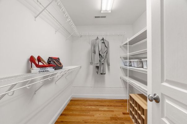 Interior, Walk-in Closets, Wood Texture Flooring