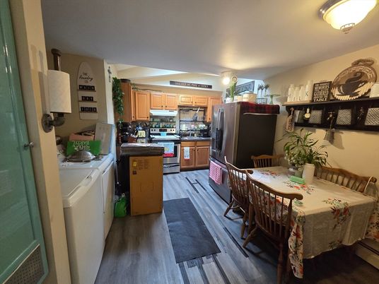 Dining room, Interior, Kitchen, Stainless Steel Appliances, Wood Texture Flooring