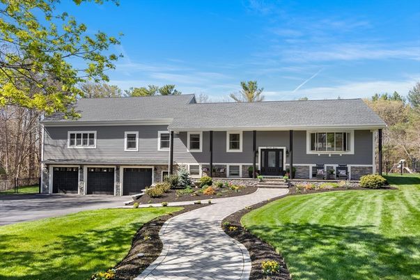 Attached, Exterior, Facade, Raised Ranch