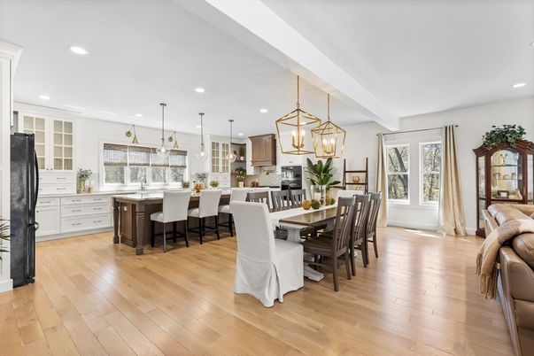 Dining room, Interior, Kitchen, Pendant Lights, Recessed Lighting, Wood Texture Flooring