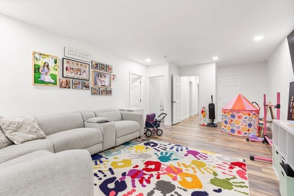 Interior, Living room, Recessed Lighting, Wood Texture Flooring