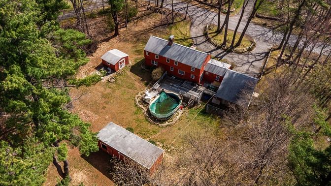 Exterior, Drone