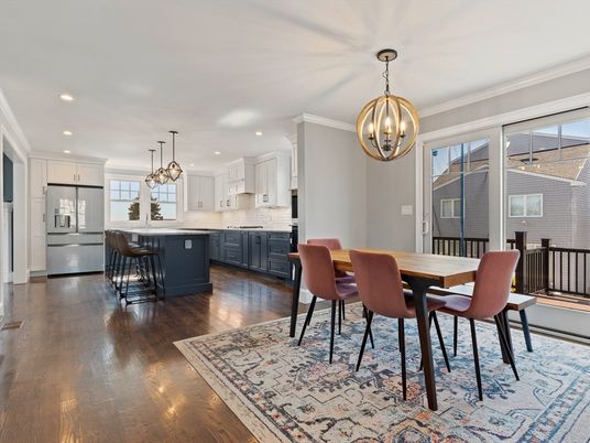 Chandelier, Dining room, Interior, Kitchen, Pendant Lights, Recessed Lighting, Wood Texture Flooring
