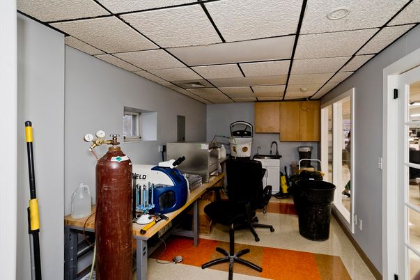 Home Office, Interior