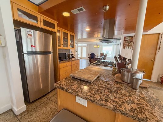Dining room, Interior, Kitchen, Recessed Lighting, Stainless Steel Appliances