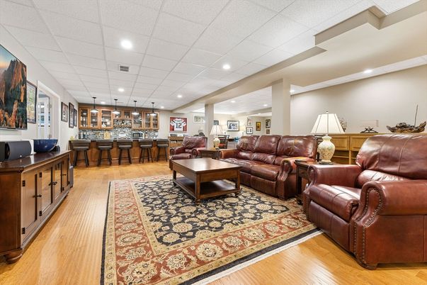 Interior, Living room, Pendant Lights, Recessed Lighting, Wood Texture Flooring