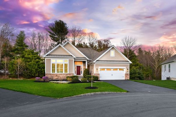 Attached, Exterior, Facade, Ranch