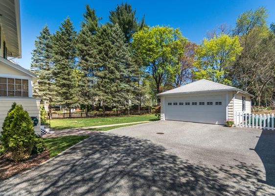 Detached Garage, Exterior