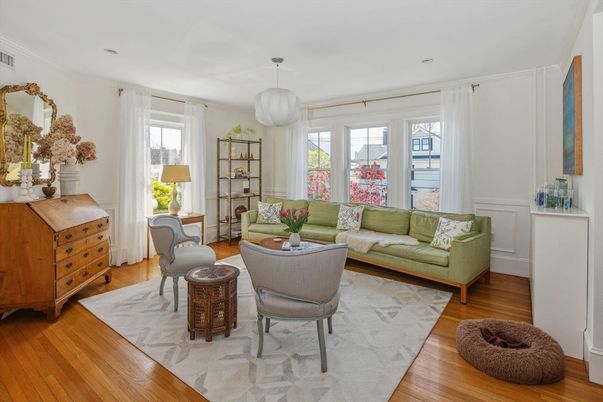 Interior, Living room, Pendant Lights, Wood Texture Flooring