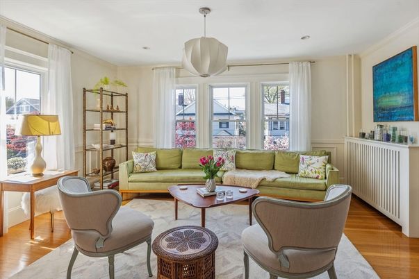 Interior, Living room, Pendant Lights, Wood Texture Flooring