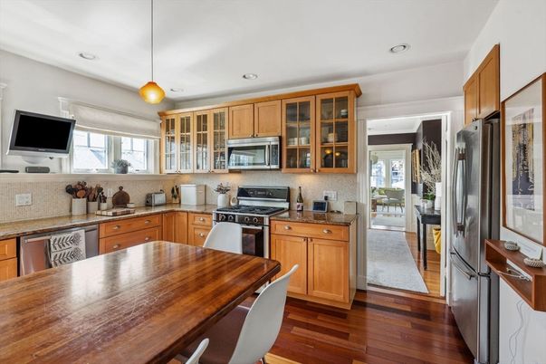 Dining room, Interior, Kitchen, Pendant Lights, Recessed Lighting, Stainless Steel Appliances, Wood Texture Flooring