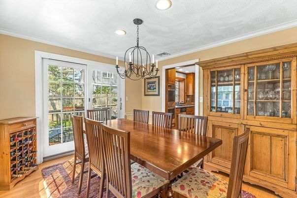Chandelier, Dining room, Interior, Recessed Lighting, Wood Texture Flooring