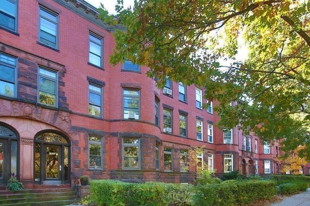 Exterior, Facade, Brick Facade, Rowhouse
