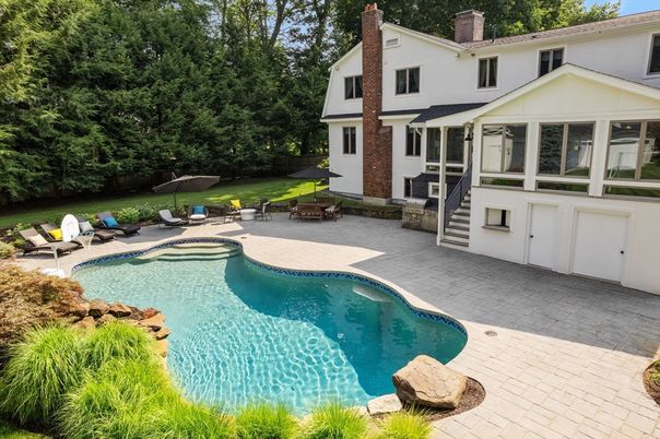 Exterior, Pool