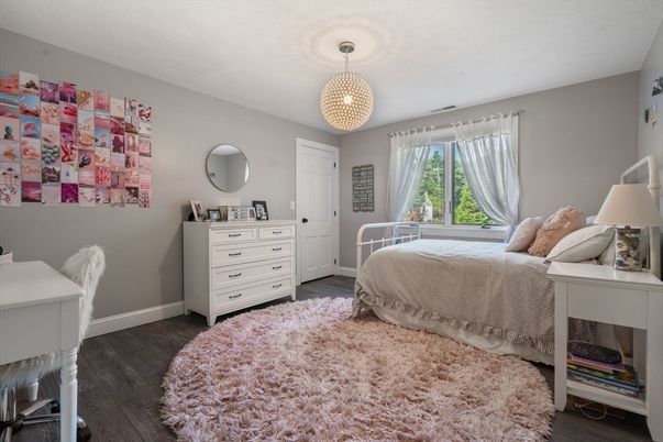 Bedroom, Interior, Pendant Lights, Wood Texture Flooring