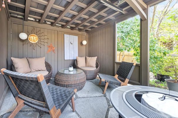 Exterior, Hot Tub