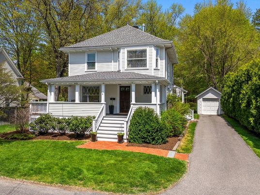 Detached Garage, Exterior, Facade, American Foursquare