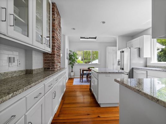Dining room, Interior, Kitchen, Recessed Lighting, Wood Texture Flooring