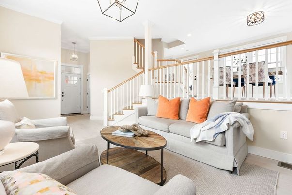 Interior, Living room, Pendant Lights, Recessed Lighting, Wood Texture Flooring