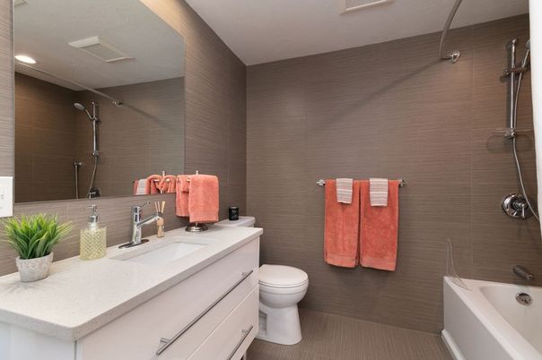 Bathroom, Interior, Recessed Lighting