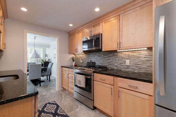 Dining room, Interior, Kitchen, Recessed Lighting, Stainless Steel Appliances
