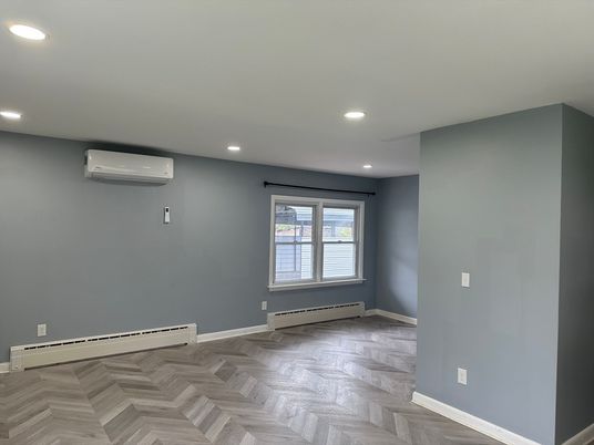 Empty room, Interior, Recessed Lighting, Wood Texture Flooring