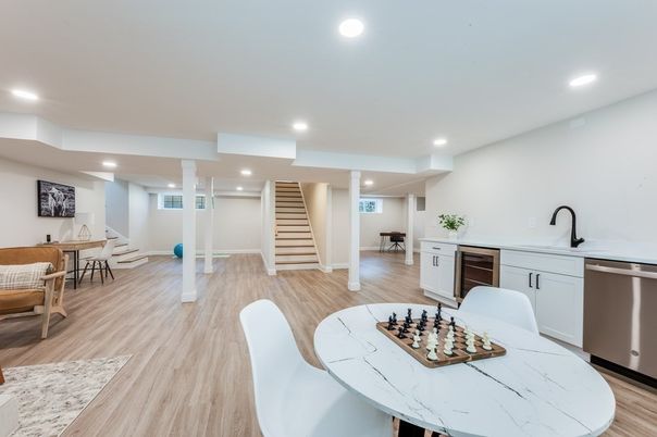 Dining room, Interior, Kitchen, Recessed Lighting, Wood Texture Flooring