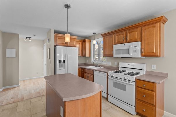 Interior, Kitchen, Pendant Lights, Wood Texture Flooring