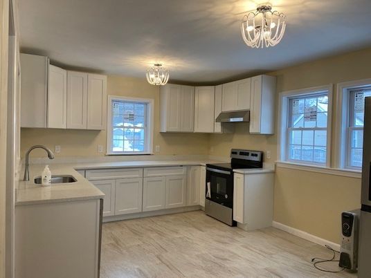 Chandelier, Interior, Kitchen, Wood Texture Flooring