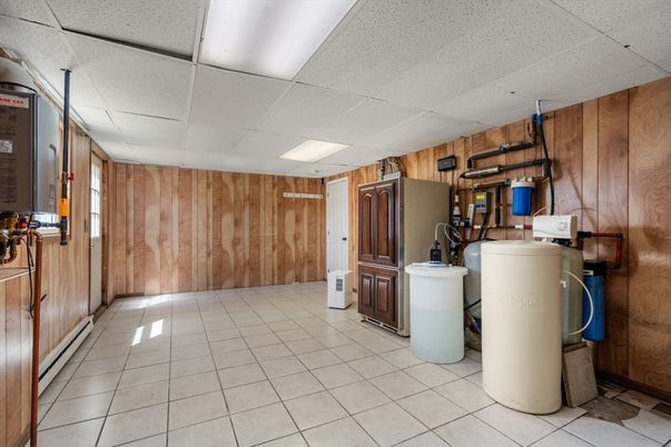 Interior, Washer, Wooden Walls