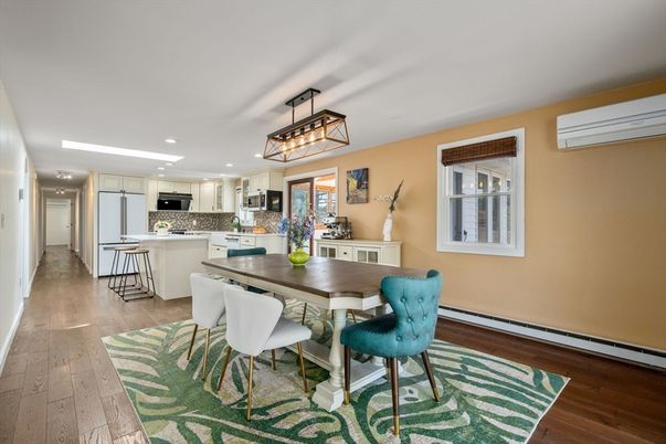 Dining room, Interior, Kitchen, Pendant Lights, Recessed Lighting, Wood Texture Flooring