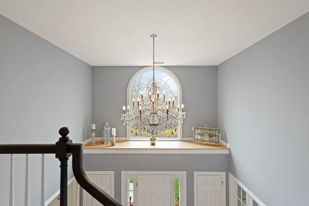 Chandelier, Interior