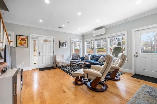 Interior, Living room, Recessed Lighting, Wood Texture Flooring