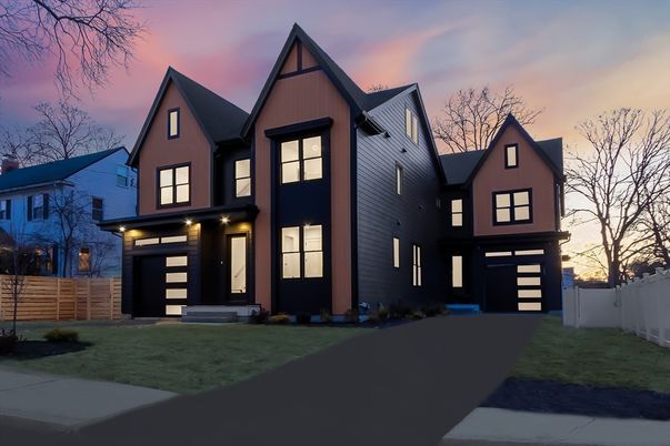Attached, Exterior, Facade, Farmhouse