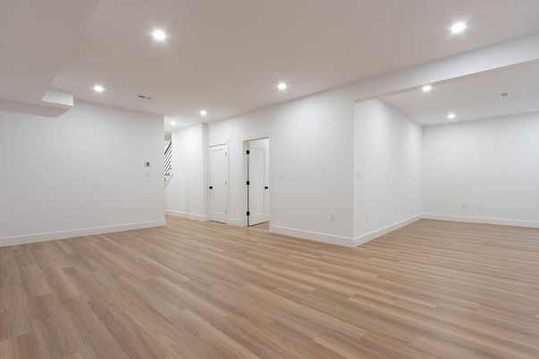 Empty room, Interior, Recessed Lighting, Wood Texture Flooring
