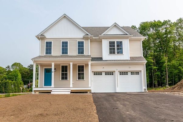 Attached, Exterior, Facade, Farmhouse